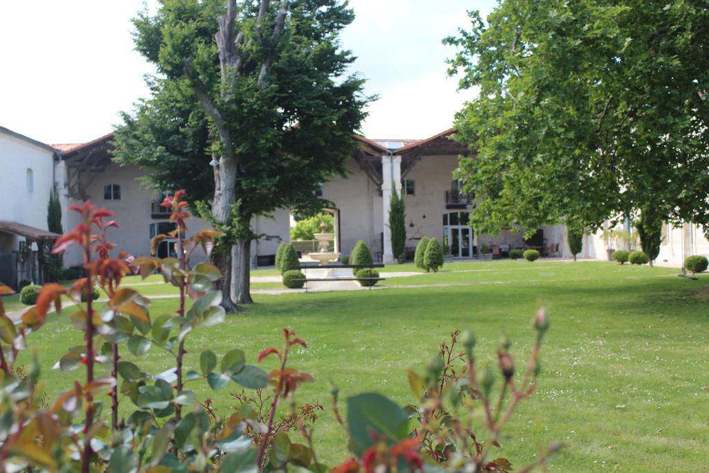 Domaine Des Chais Thenac  Exterior photo