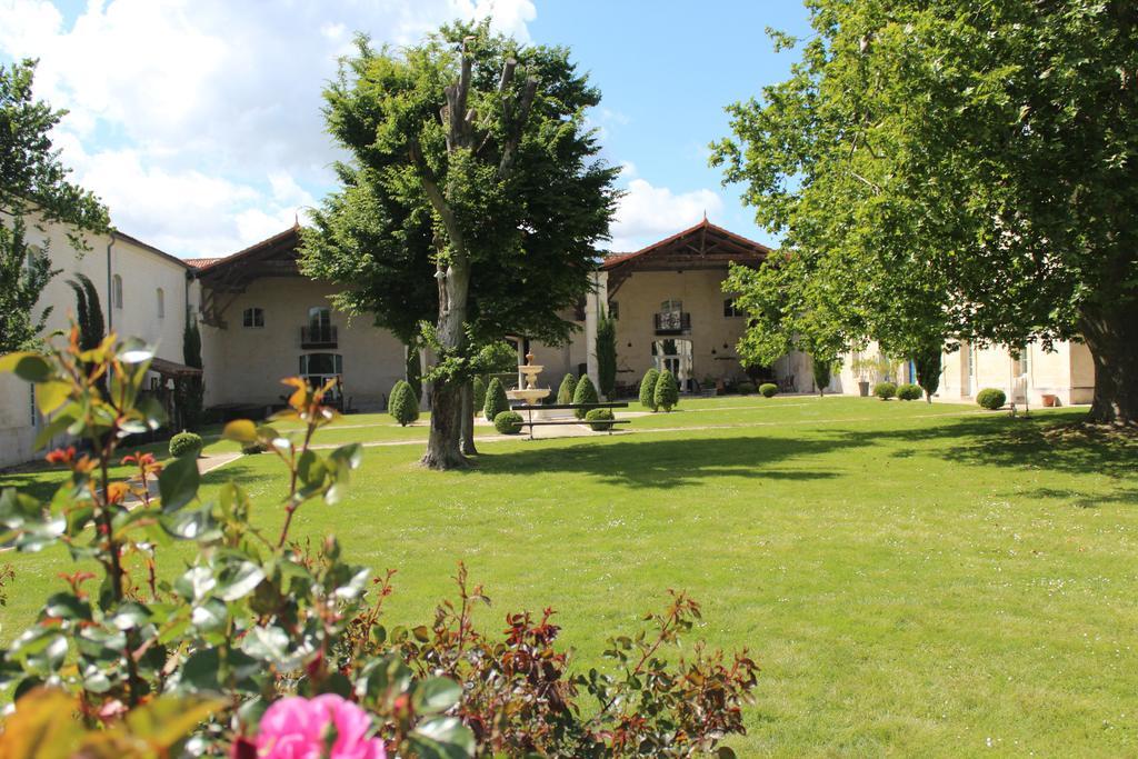 Domaine Des Chais Thenac  Exterior photo